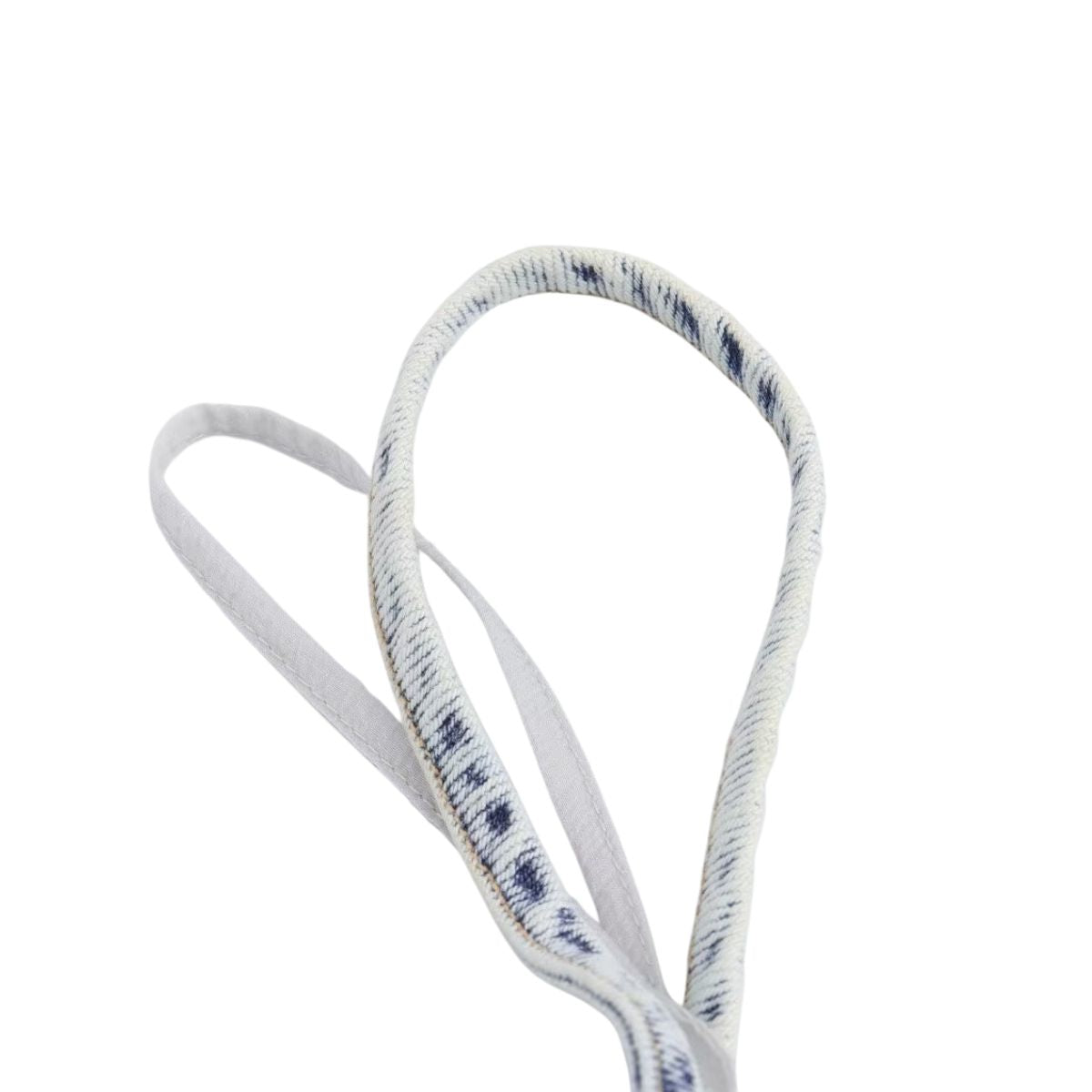 Falda vaquera con bordado de perlas y lavado vintage