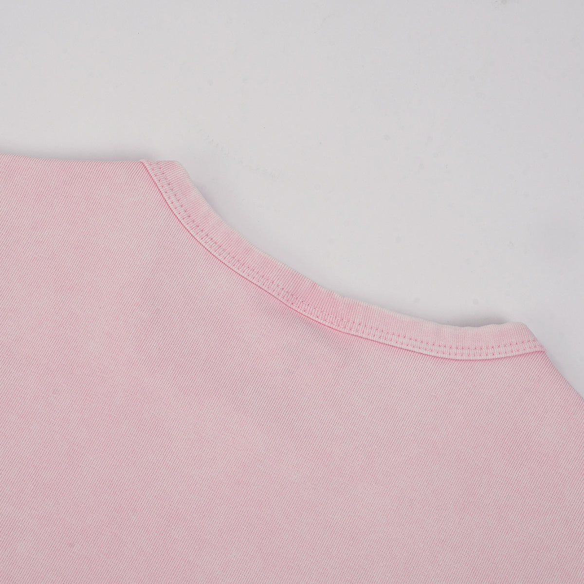 Camiseta holgada de cuello redondo y descolorida para mujer de 7 oz