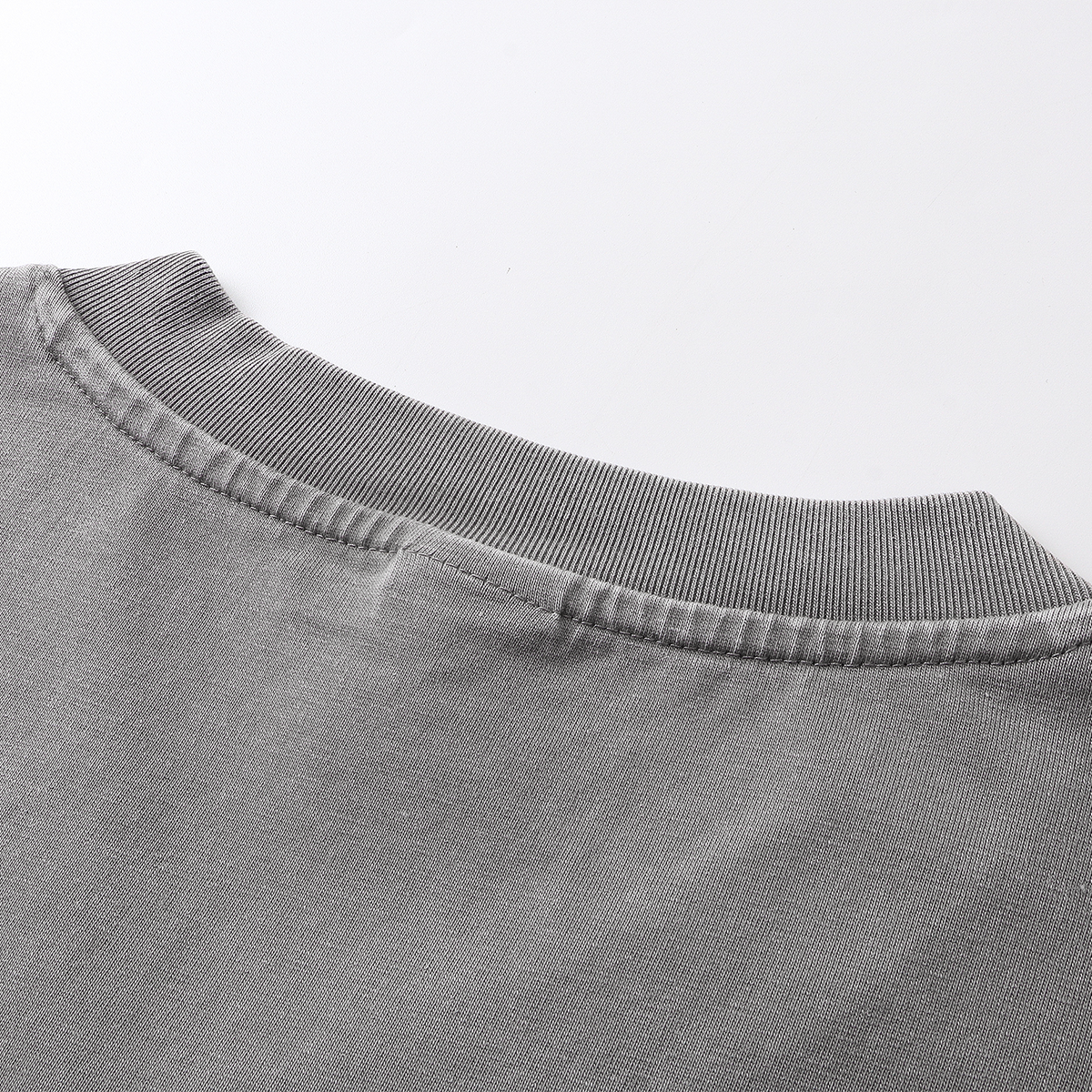 Camiseta Batik Vintage Lavada con Cuello en V de 7.5 oz