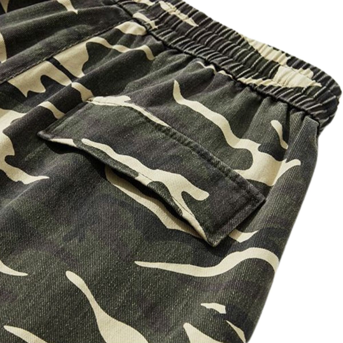 Pantalones cargo de camuflaje con pierna ancha y corte tobillero