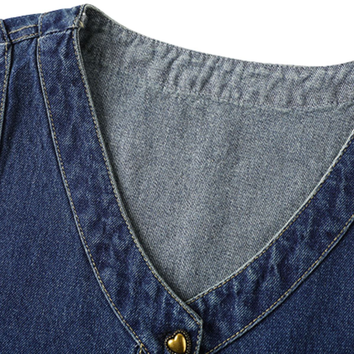 Shorts vaqueros con mariposas bordadas y adornados con perlas