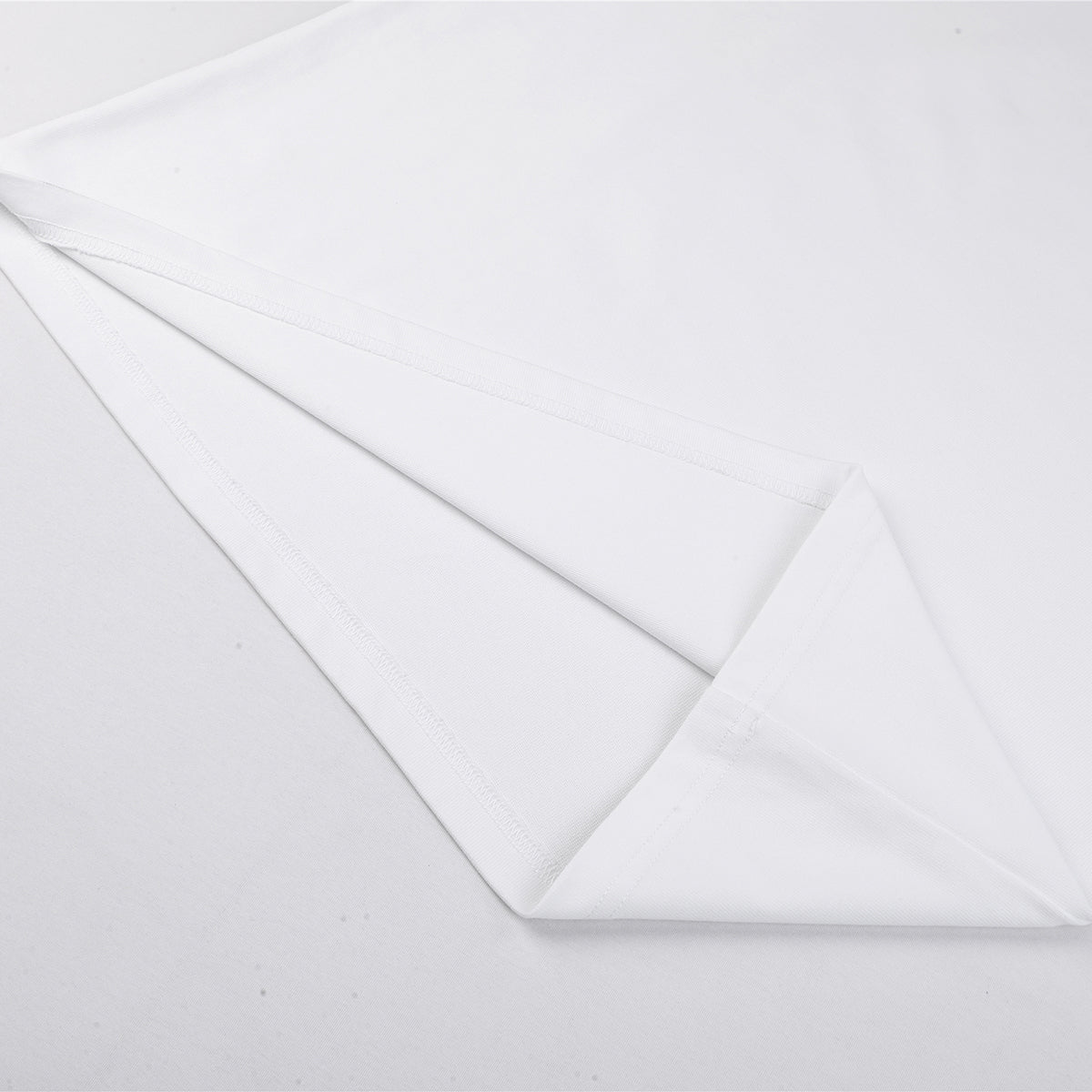 Camiseta de algodón de color liso y corte relajado de 6,6 oz