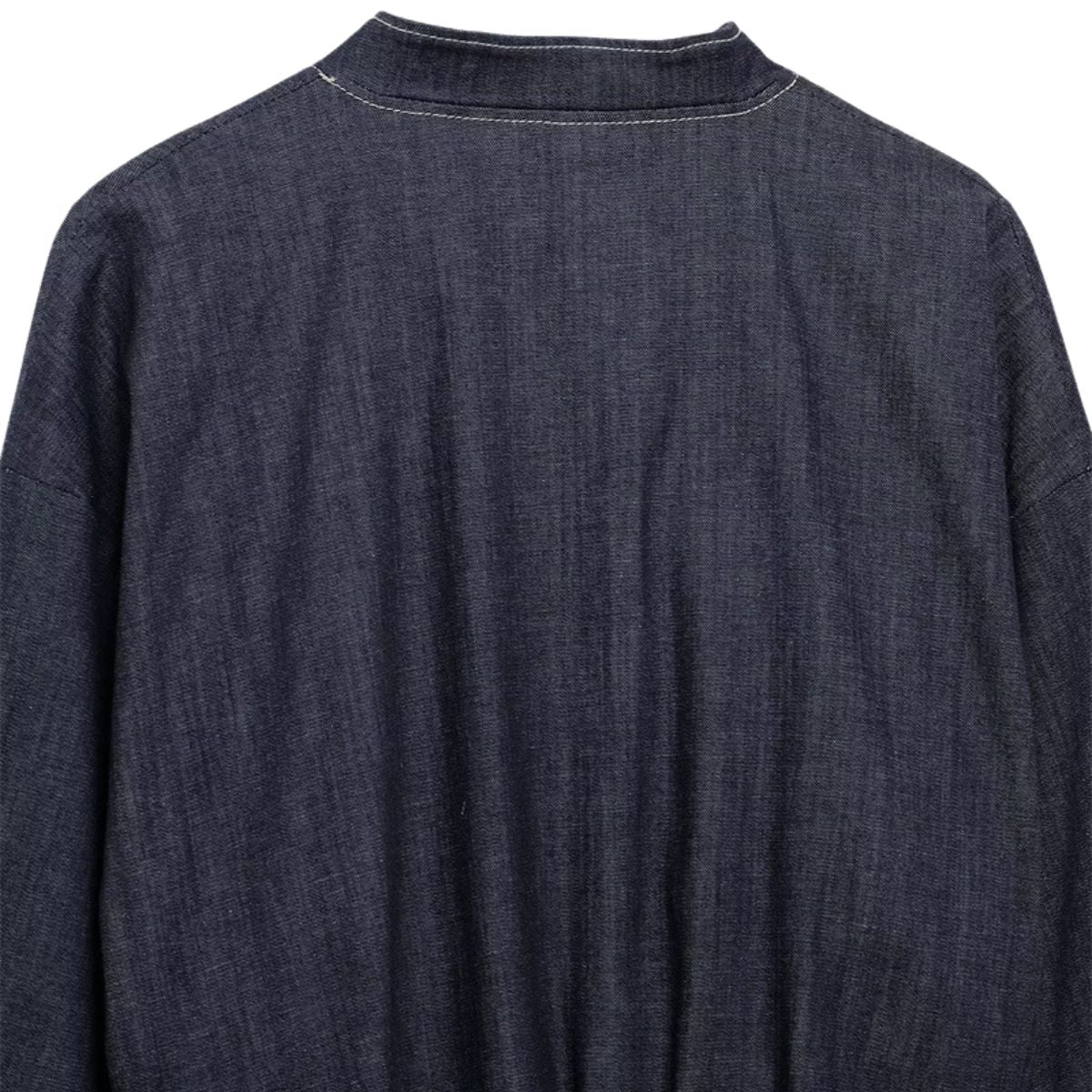 Vestido midi vaquero sin mangas con botones y aberturas en la parte delantera