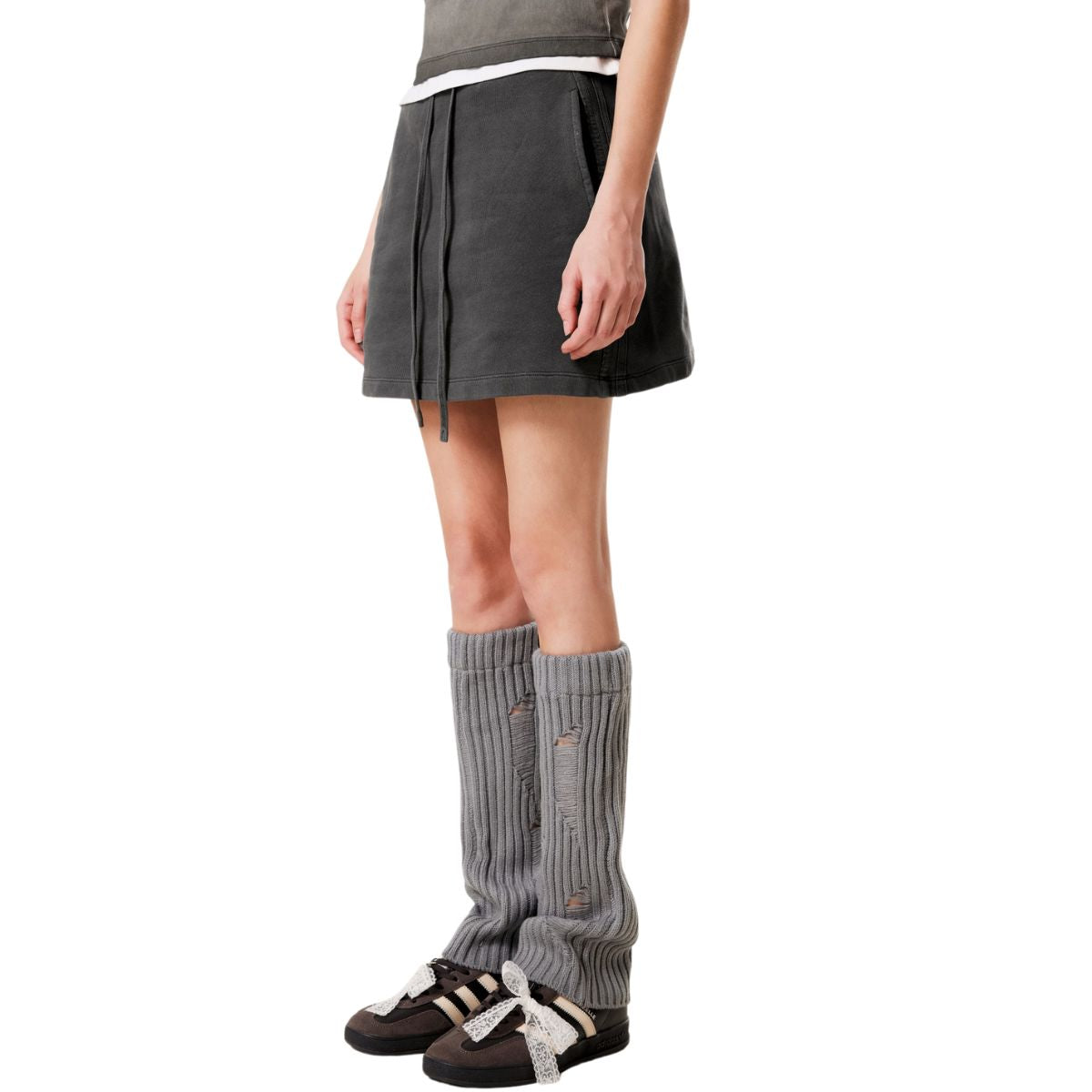 Falda acampanada de alto rendimiento con lavado a la piedra