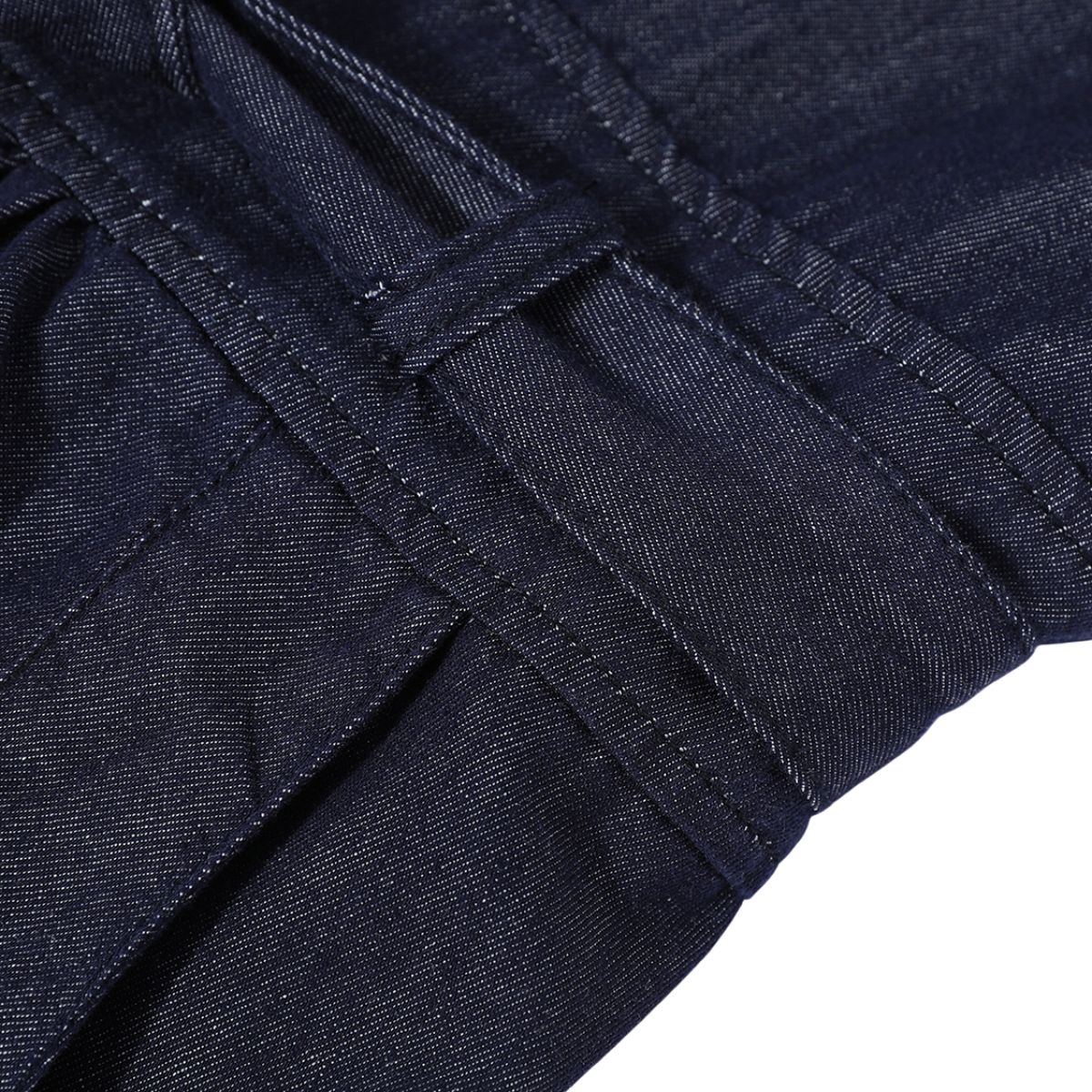 Falda vaquera con bordado de perlas y lavado vintage