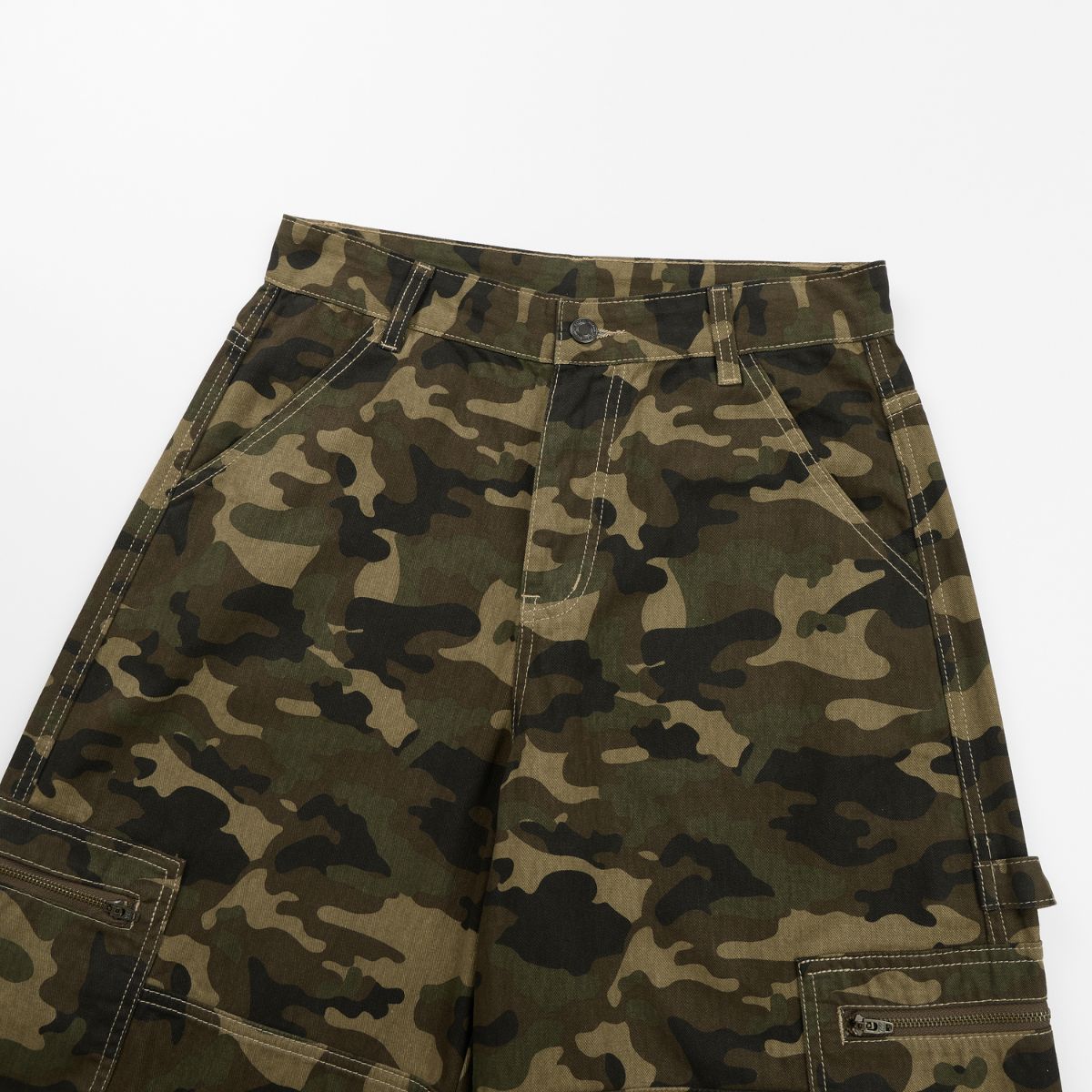 Camouflage Curved‑Blade Cargo Pants