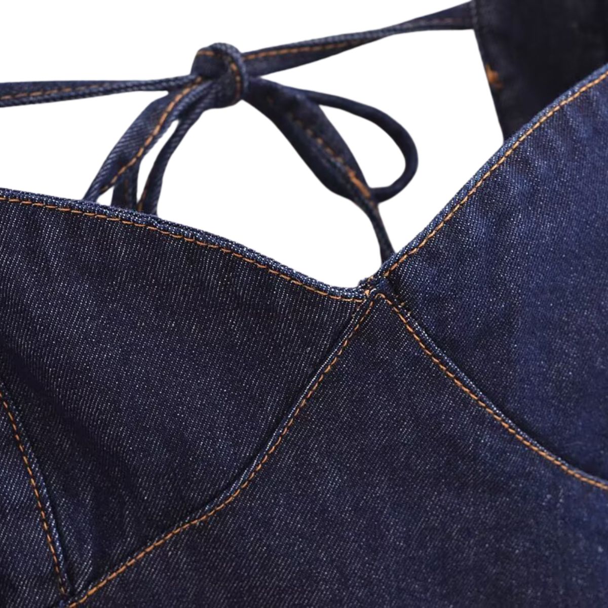 Falda vaquera con bordado de perlas y lavado vintage