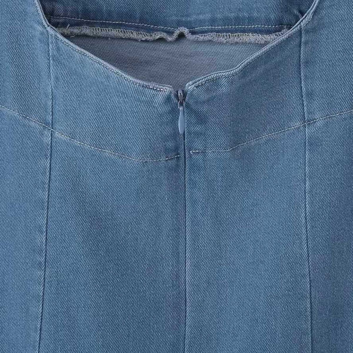 Falda vaquera con bordado de perlas y lavado vintage