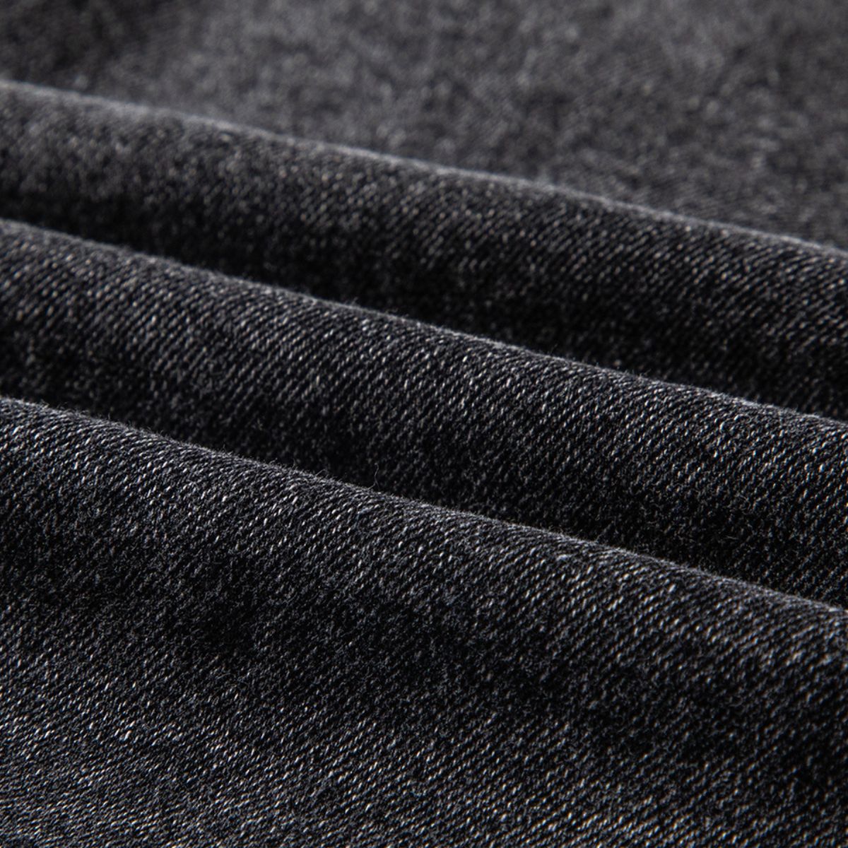 Falda vaquera con bordado de perlas y lavado vintage