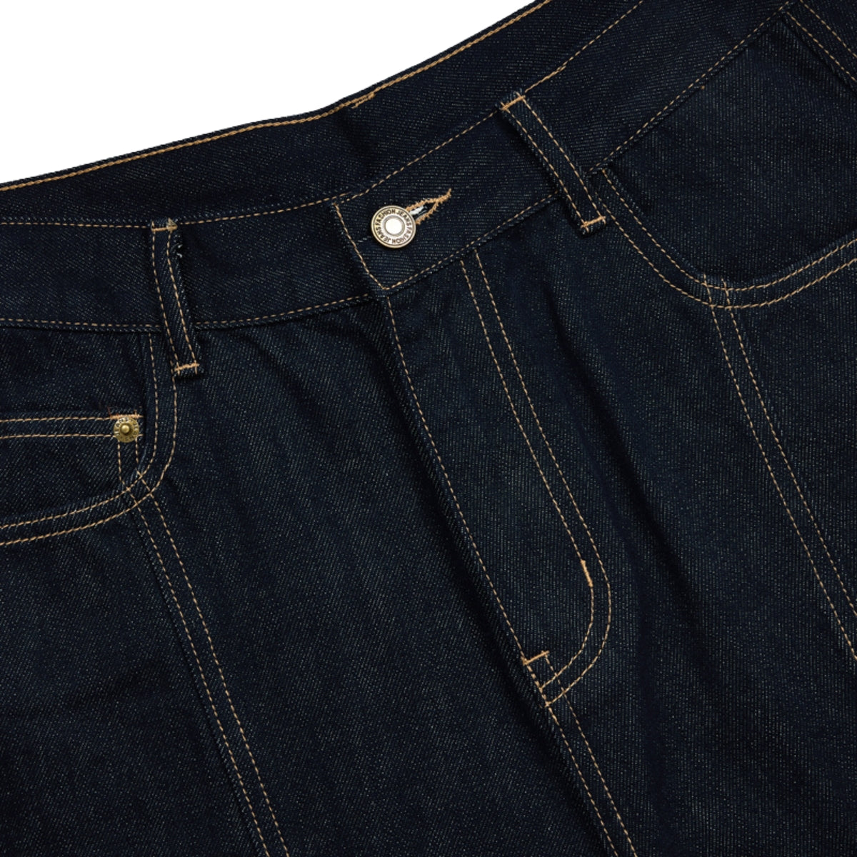 Bermudas con lavado vintage y salpicaduras de tinta