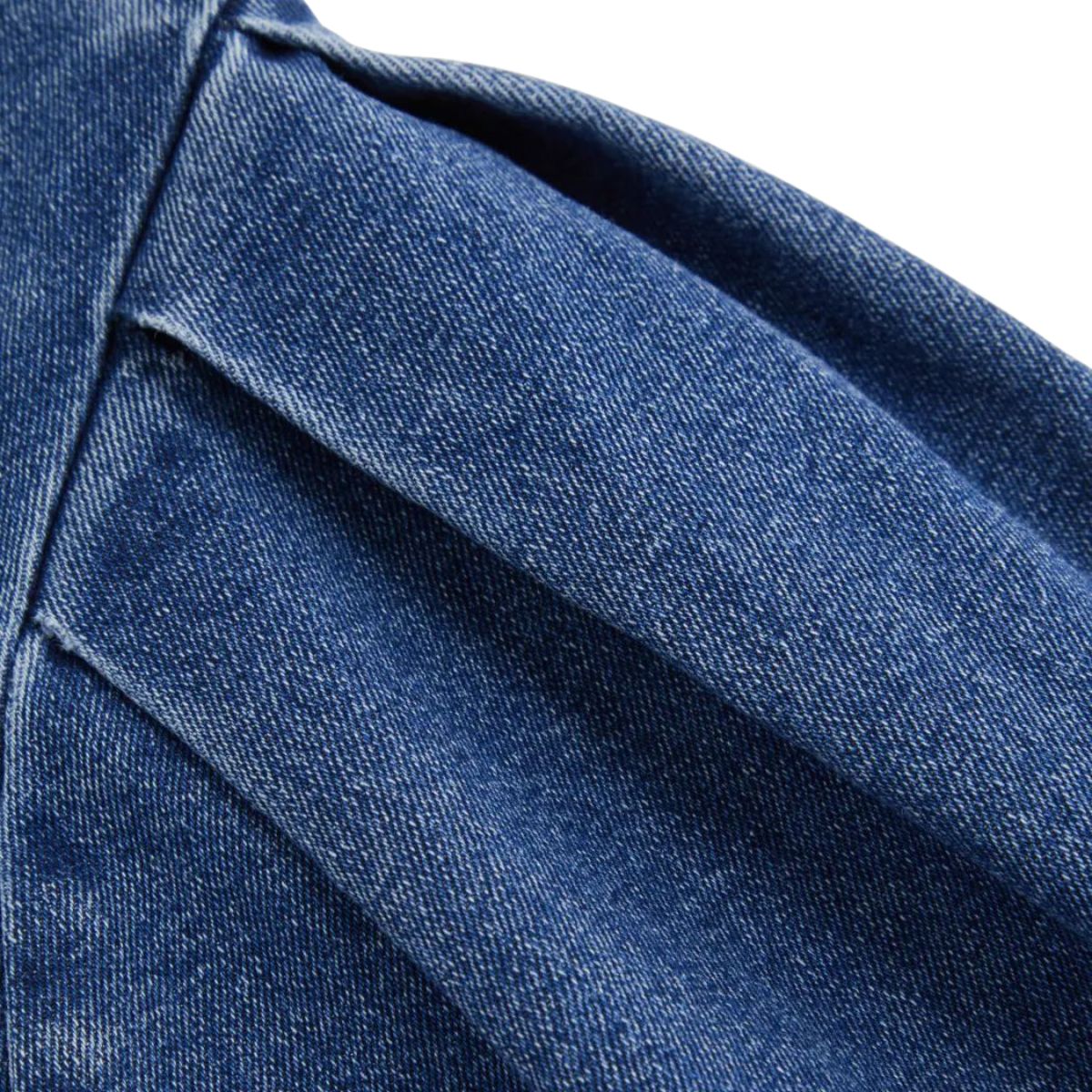 Falda vaquera con bordado de perlas y lavado vintage