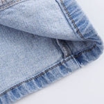 Falda vaquera con bordado de perlas y lavado vintage