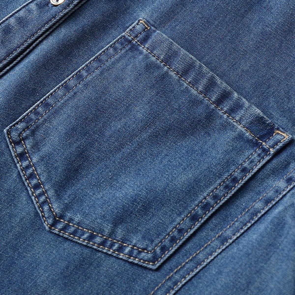 Vestido midi vaquero sin mangas con botones y aberturas en la parte delantera