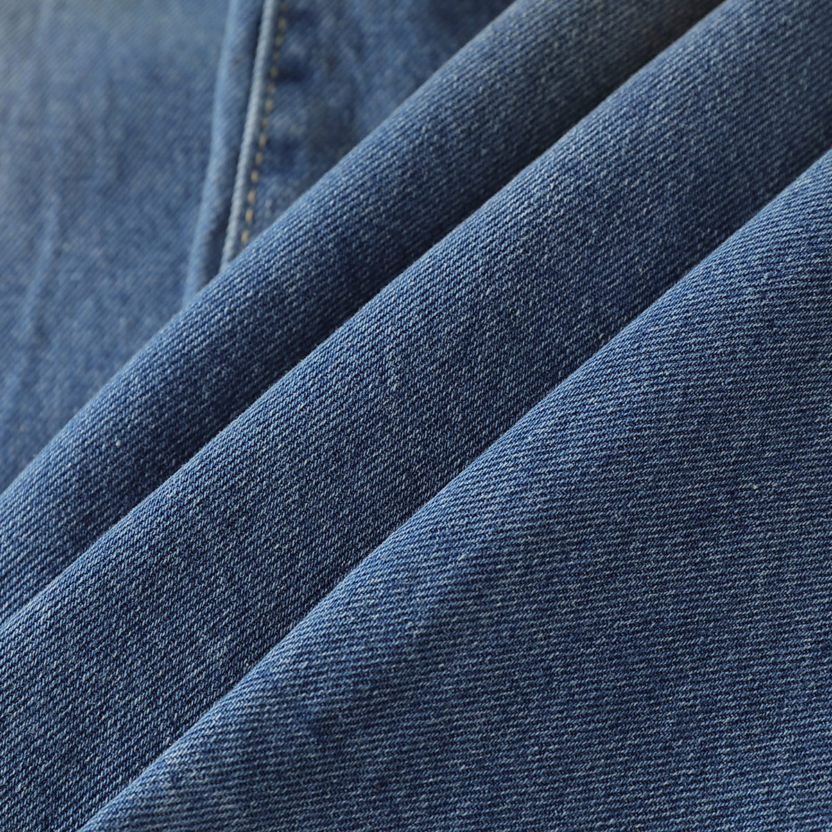 Loose Fit Embroidered Patch Distressed Jeans