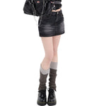 Falda vaquera con bordado de perlas y lavado vintage