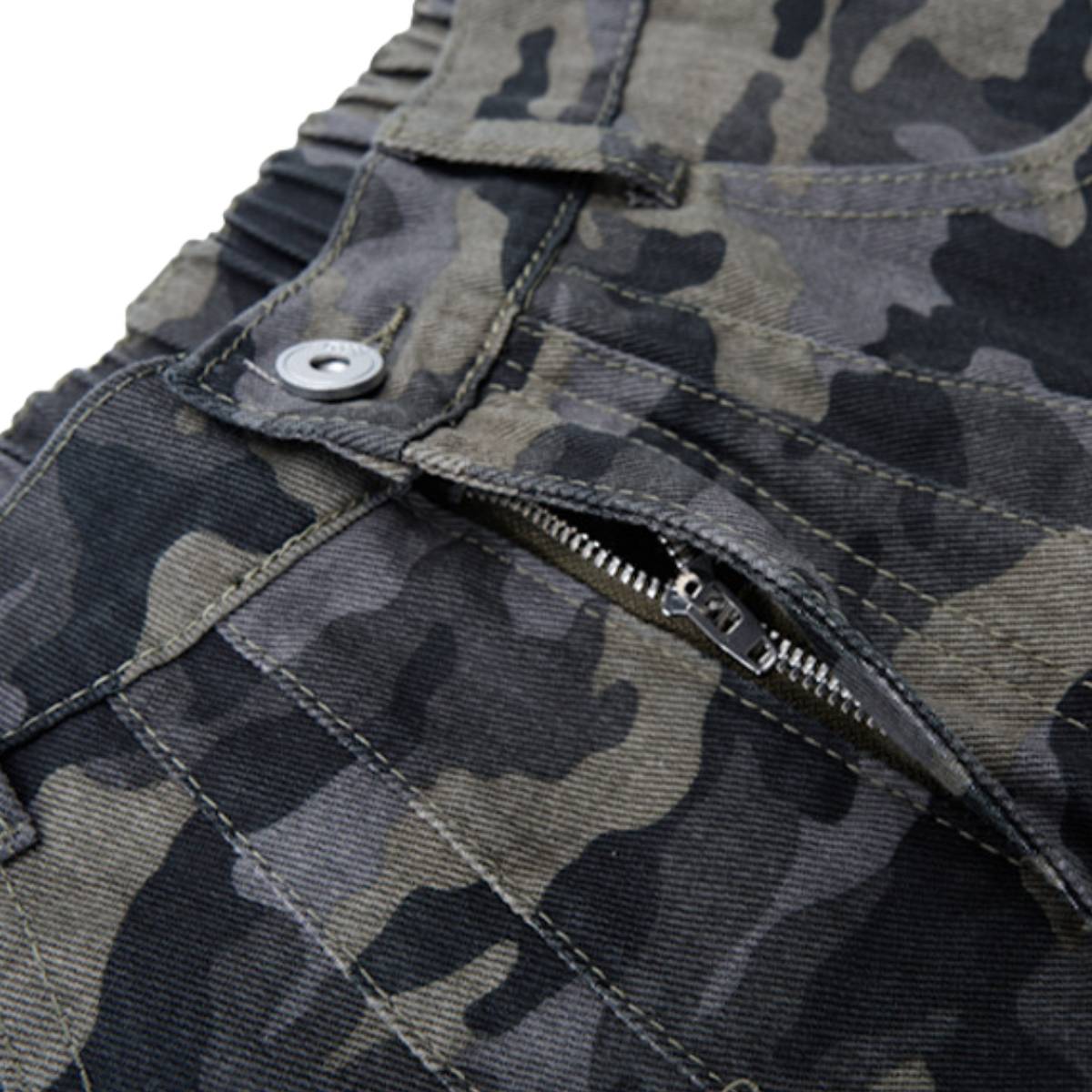 Camo Utility High Waist Loose Fit Bermuda Shorts