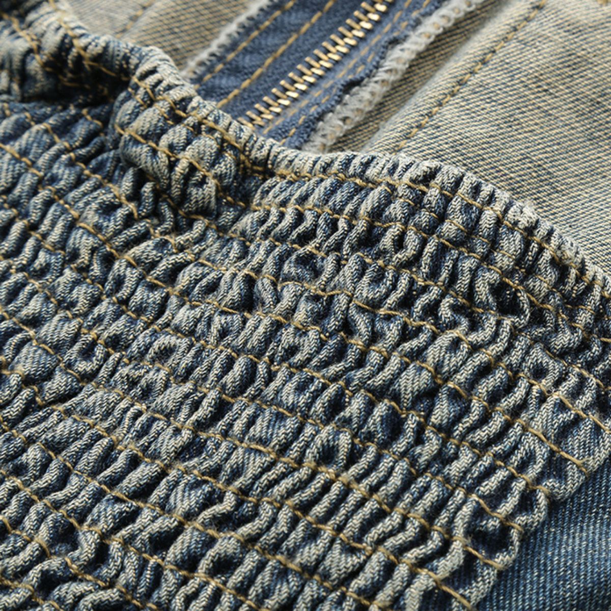 Falda vaquera con bordado de perlas y lavado vintage