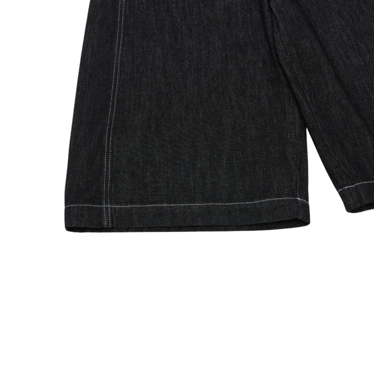 Bermudas con lavado vintage y salpicaduras de tinta
