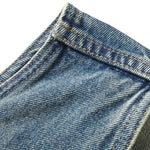 Shorts vaqueros con mariposas bordadas y adornados con perlas