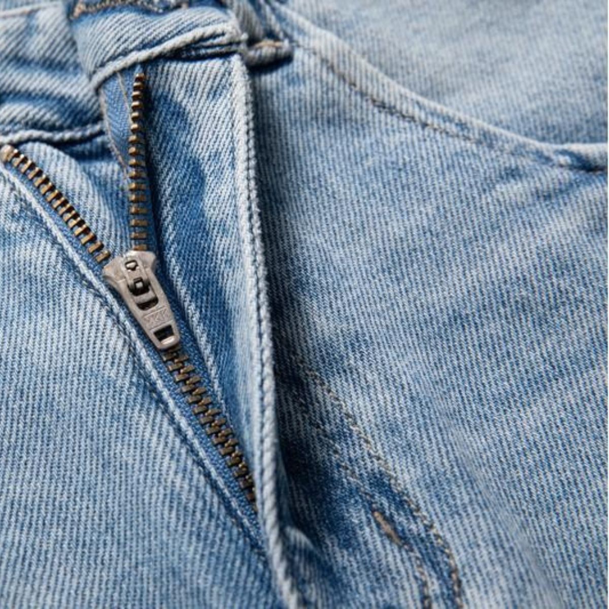 Risen Jeans Raw Hem Embroidered Pearl-Frog Closures Jeans