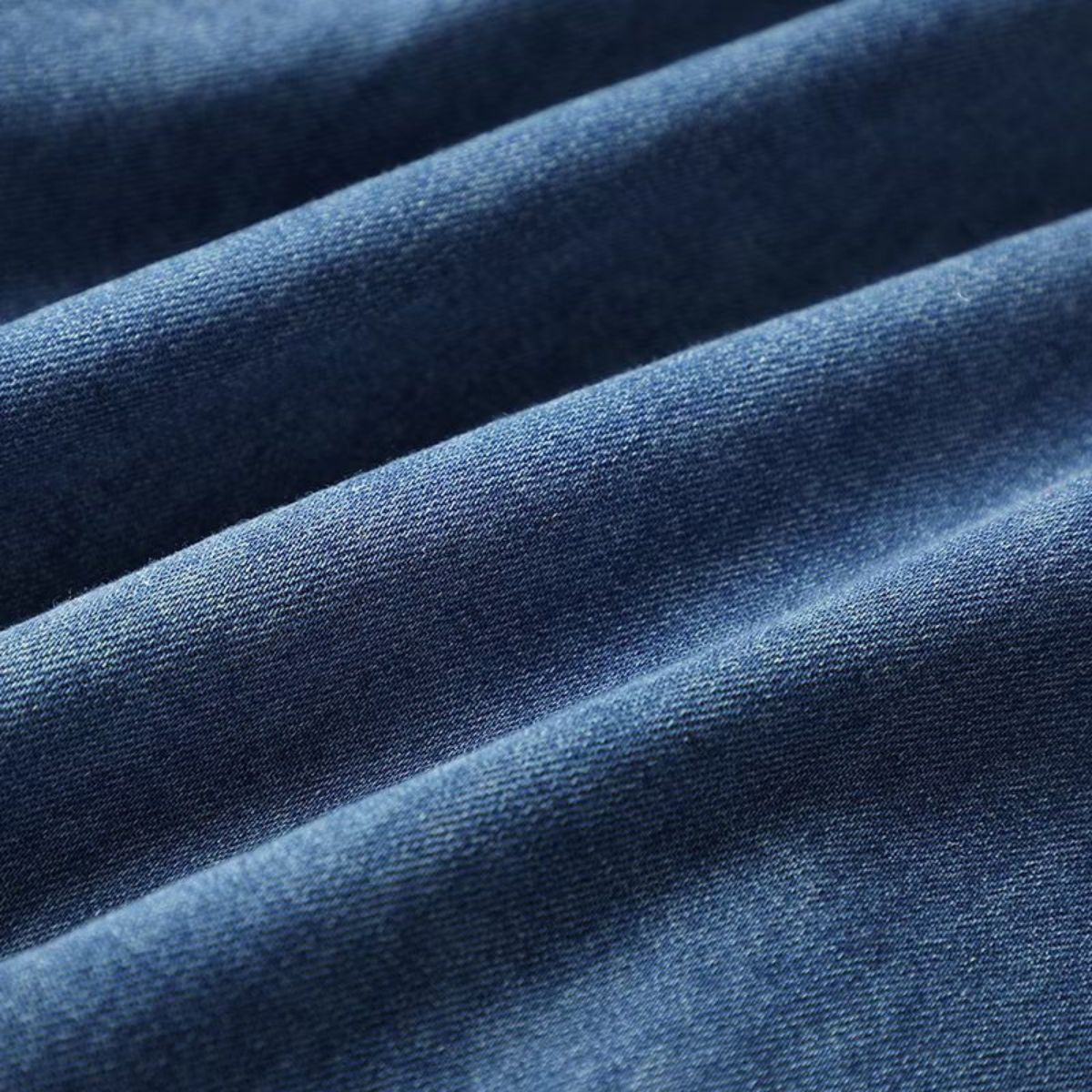 Vestido midi vaquero sin mangas con botones y aberturas en la parte delantera