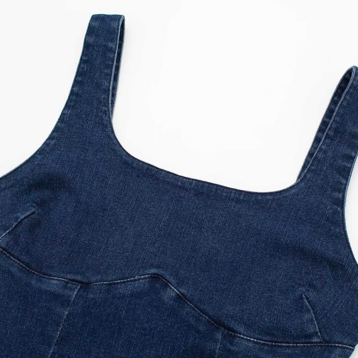 Falda vaquera con bordado de perlas y lavado vintage