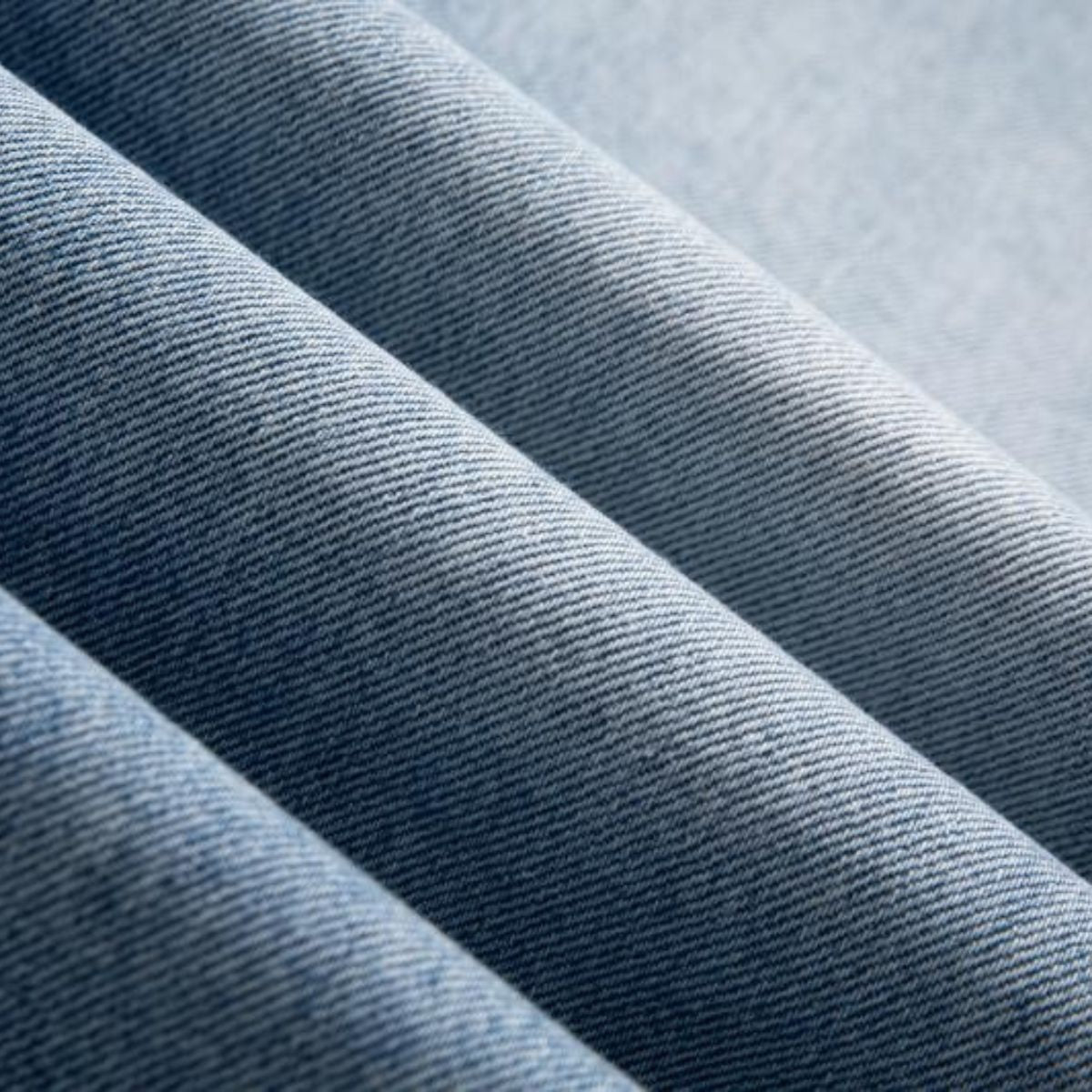 Risen Jeans Raw Hem Embroidered Pearl-Frog Closures Jeans