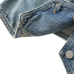 Shorts vaqueros con mariposas bordadas y adornados con perlas