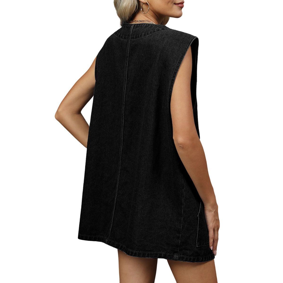 Shorts vaqueros con mariposas bordadas y adornados con perlas