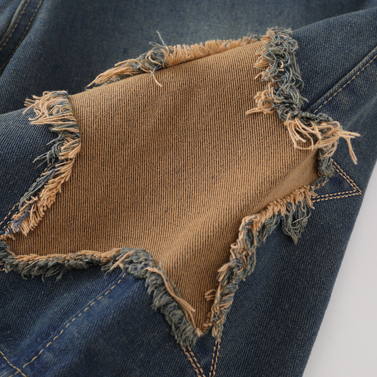 Elastic Waist Star Applique Bermuda Shorts