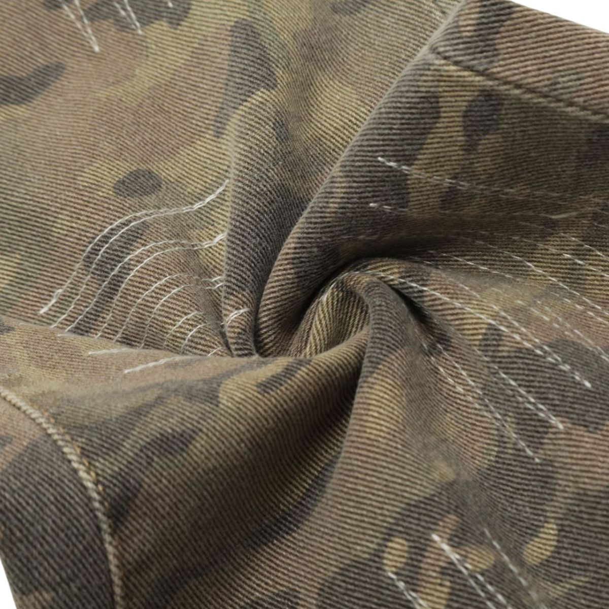 Pantalones vaqueros holgados con estampado de serpiente