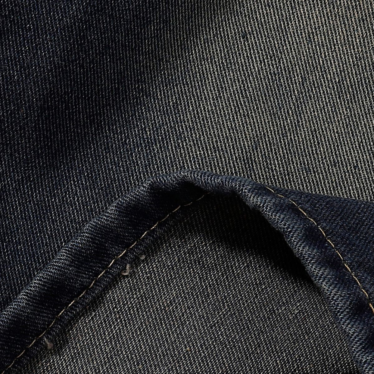Bermudas con lavado vintage y salpicaduras de tinta