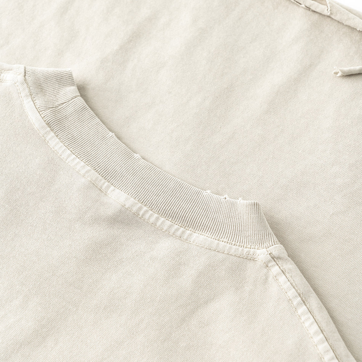 Camiseta lavada y desgastada de peso pesado de 9.3 oz