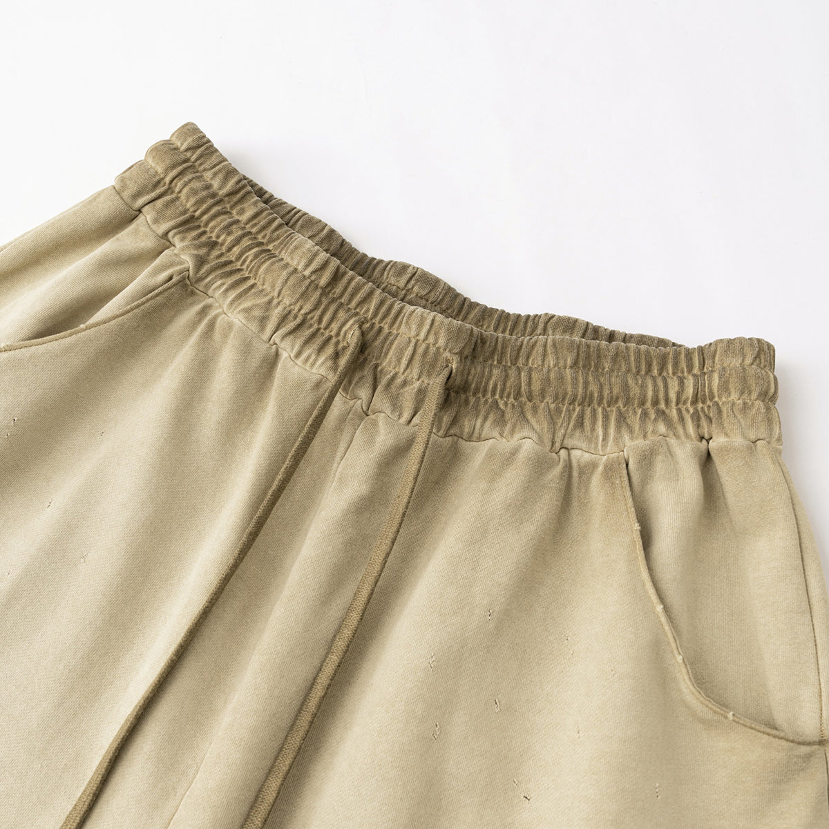 Pantalones cortos desgastados con lavado intenso