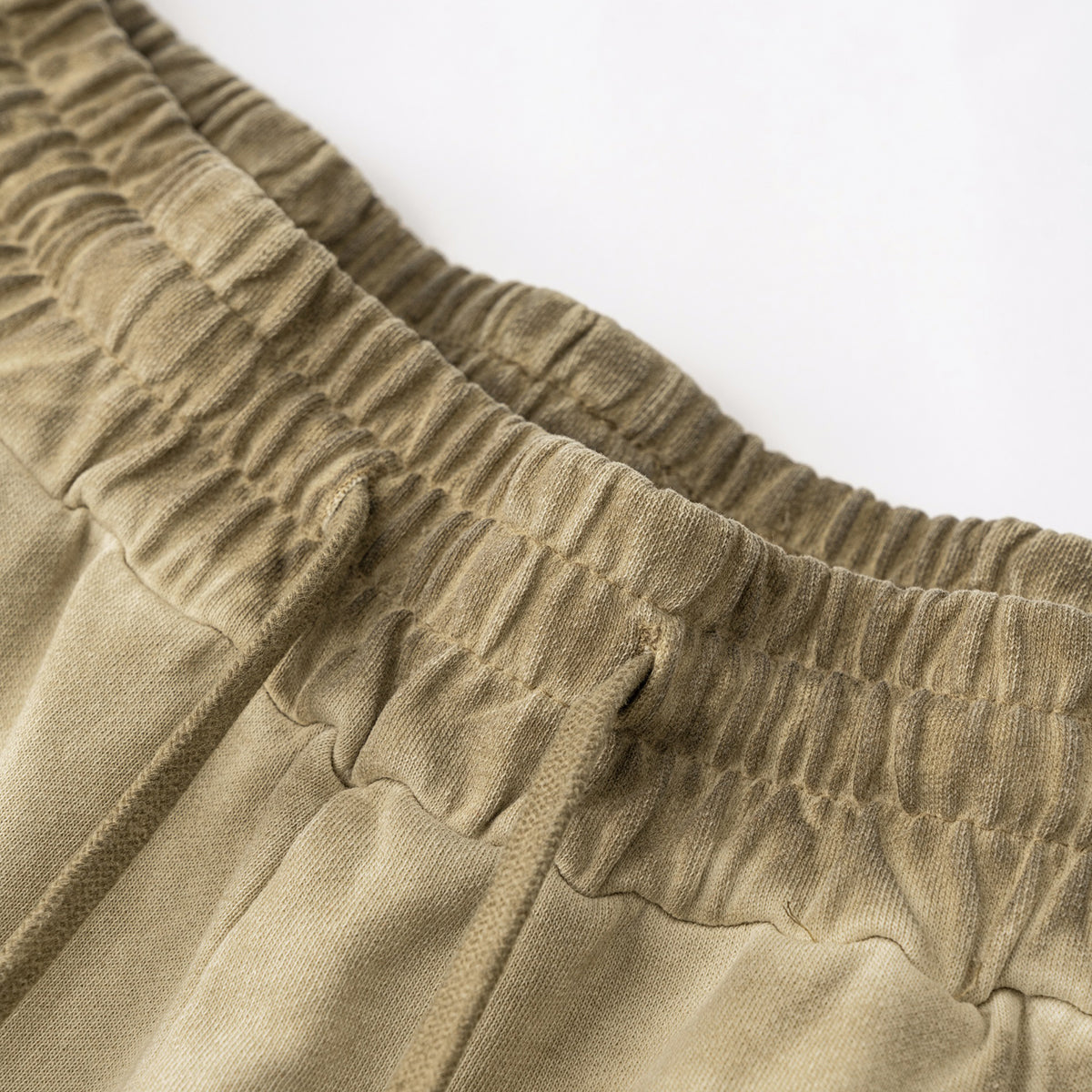 Pantalones cortos desgastados con lavado intenso