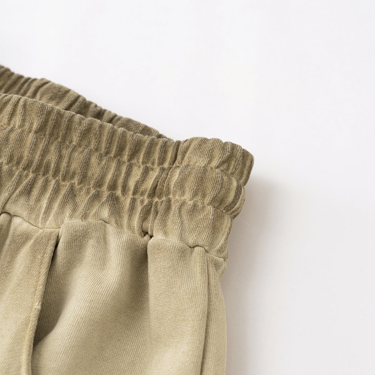 Pantalones cortos desgastados con lavado intenso