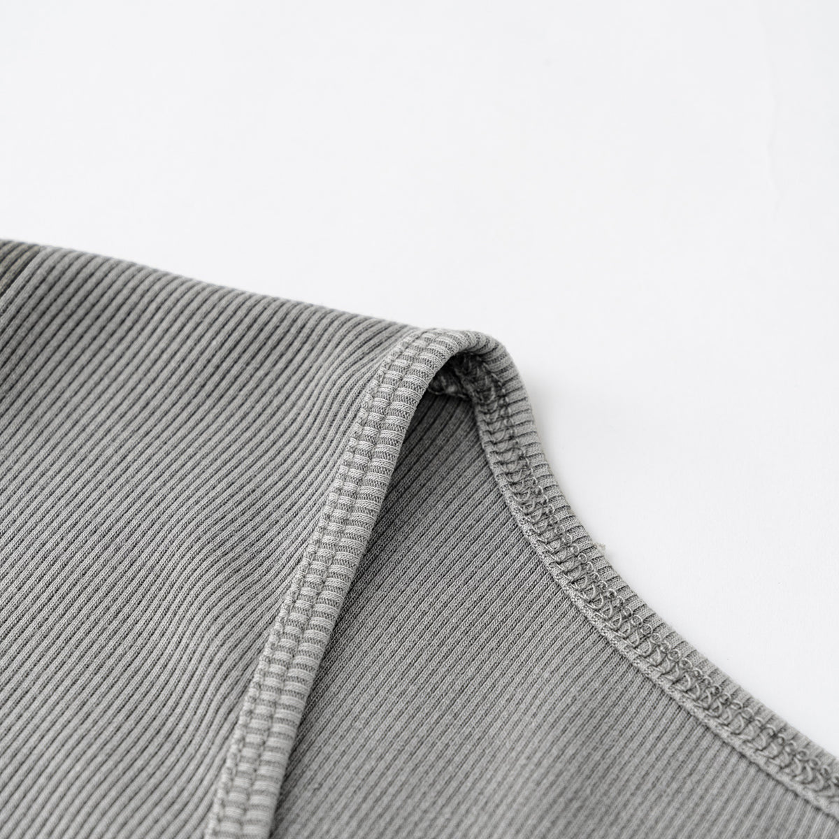 Camiseta Henley de canalé de manga corta de 8 oz