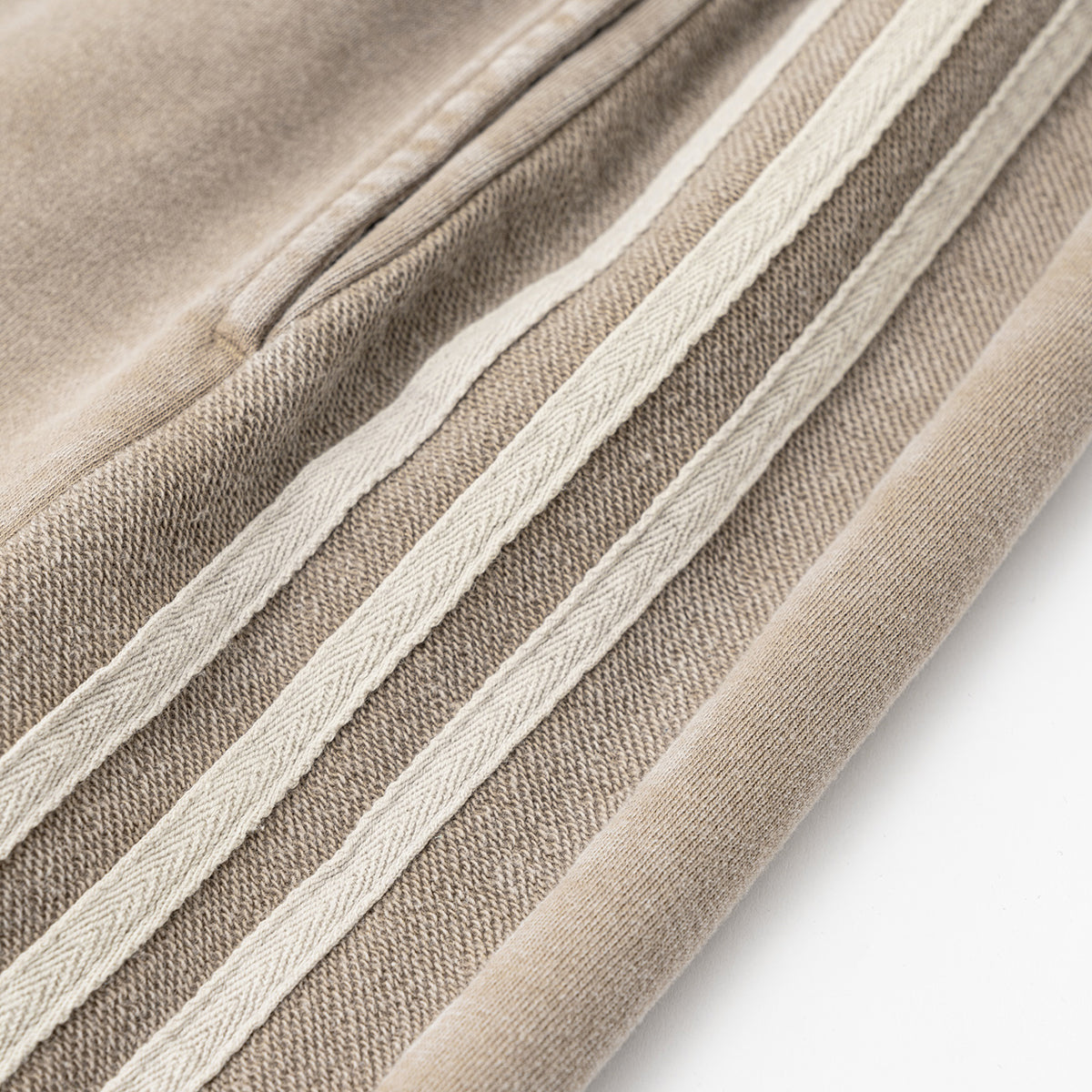 Pantalones cortos deportivos con contraste de color lavado