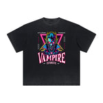 Camiseta vintage deshilachada con estampado de ciencia ficción y futurismo