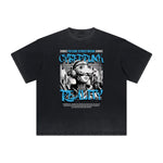 Camiseta vintage deshilachada con estampado de ciencia ficción y futurismo