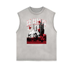 Camiseta sin mangas con estampado de mariposas y bordes deshilachados