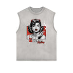 Camiseta sin mangas desgastada con estampado de labios rojos