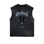 Camiseta sin mangas con gráfico gótico y bordes deshilachados