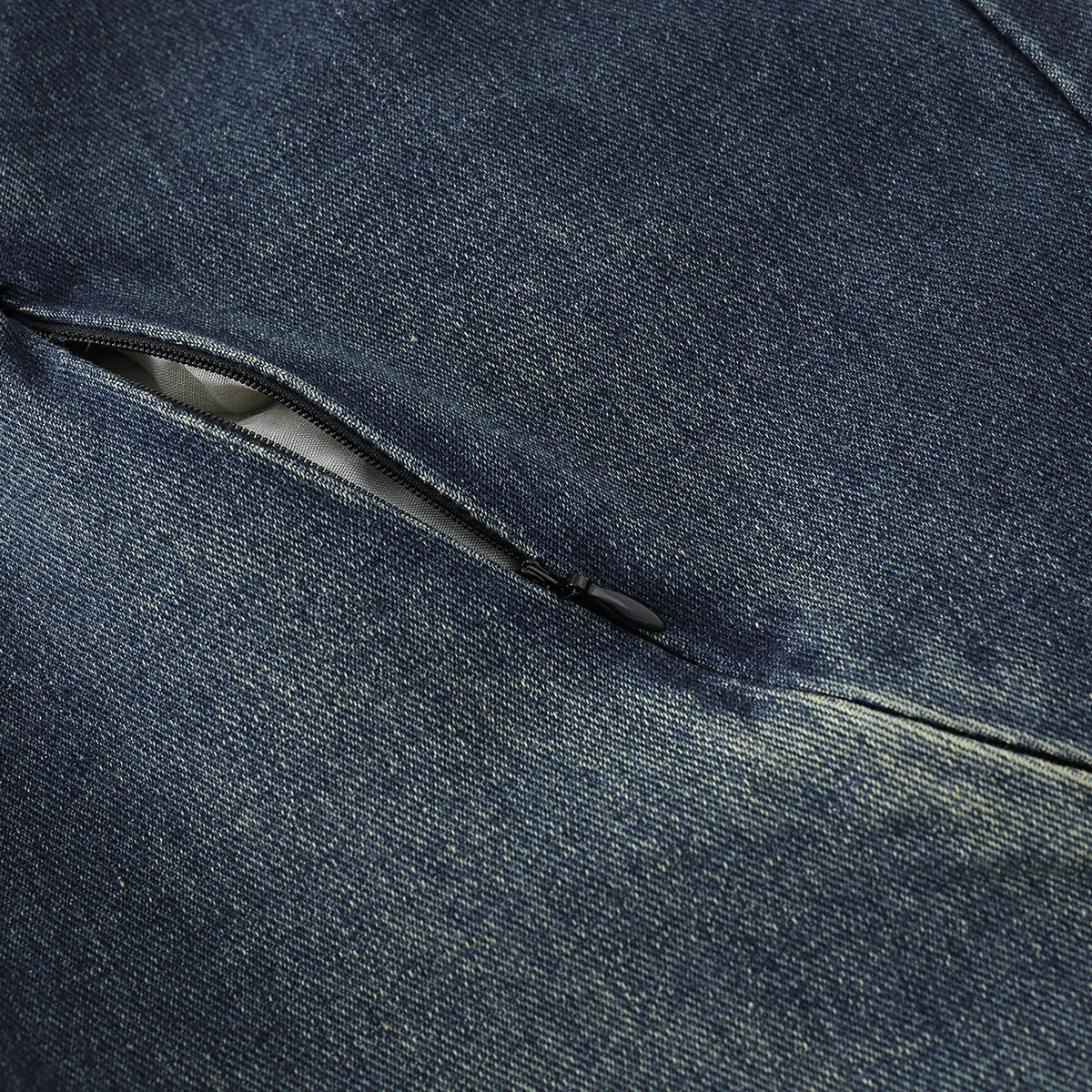 Bermudas con cintura elástica y cremallera decorativa