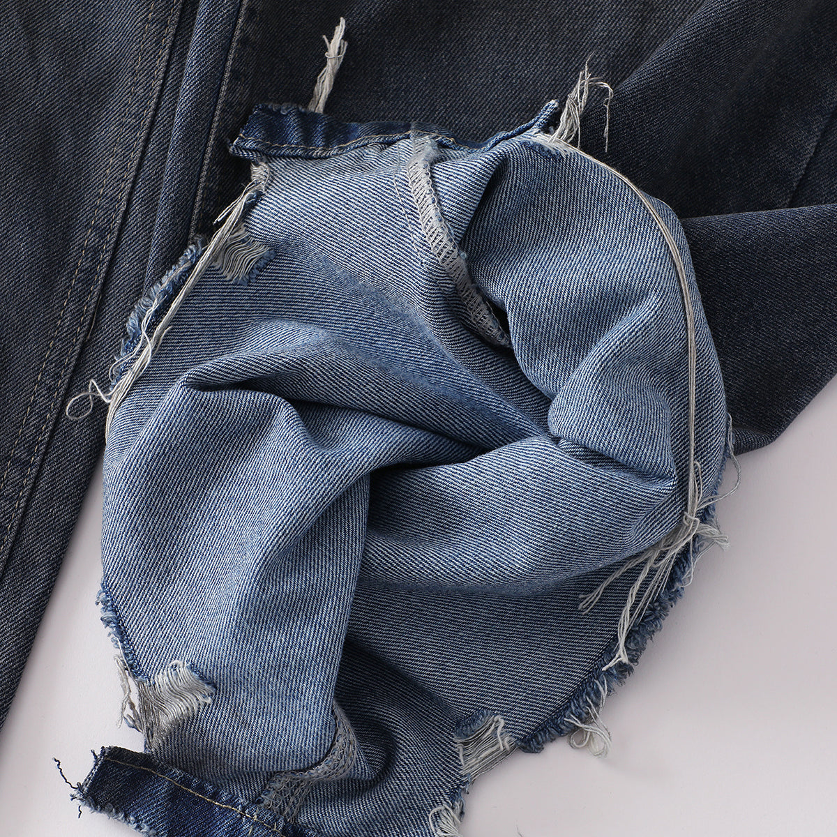 Fray Hem Vintage Wide-Leg Distressed Jeans