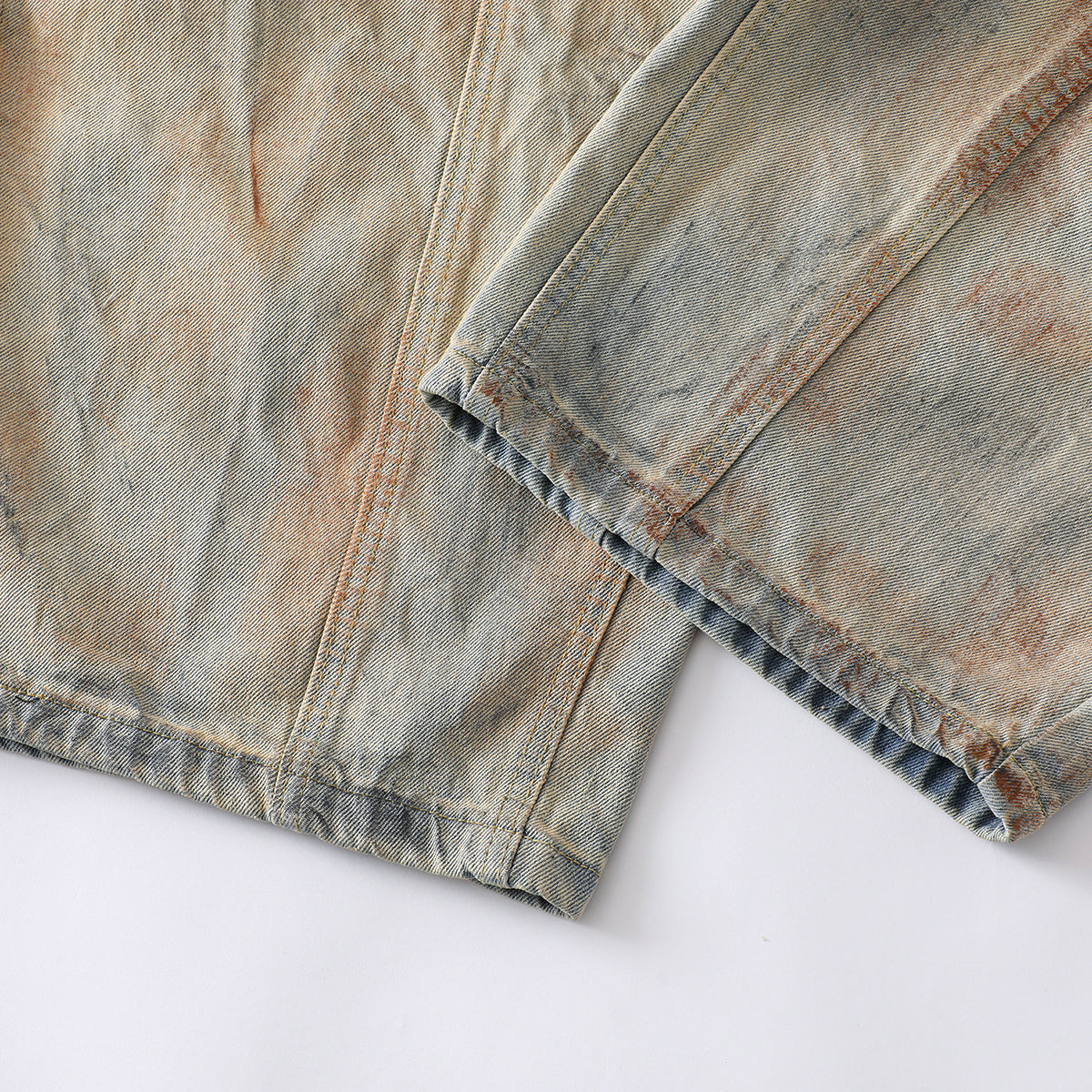Muddy Wash Panel Stitching Barrel-Leg Jeans