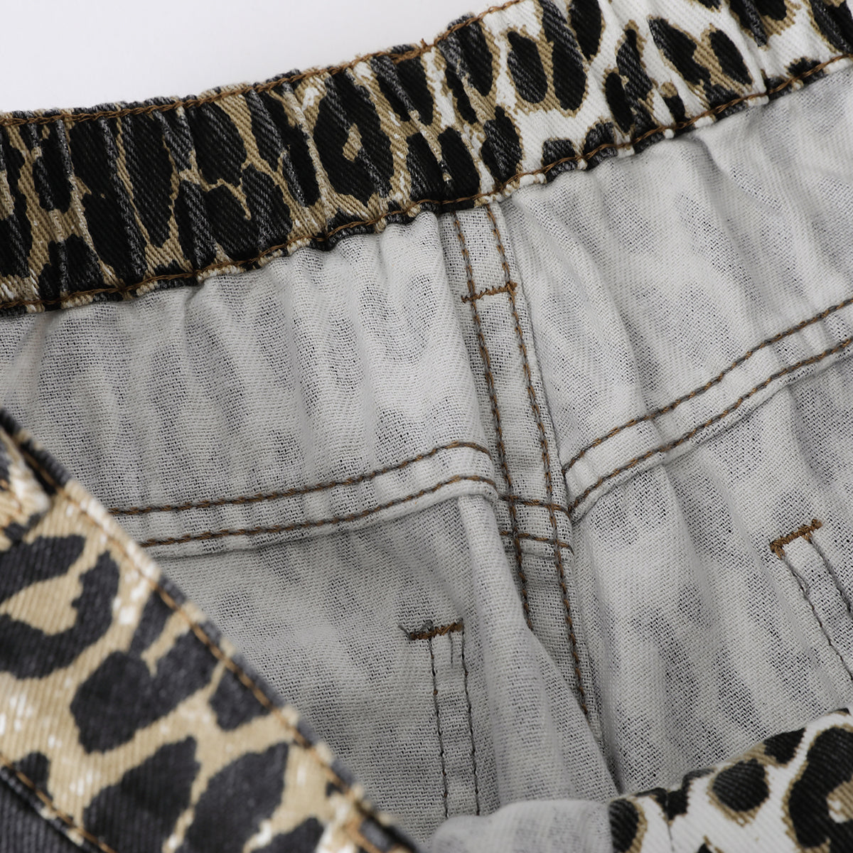 Straight Leg Leopard Bermuda Cotton Shorts