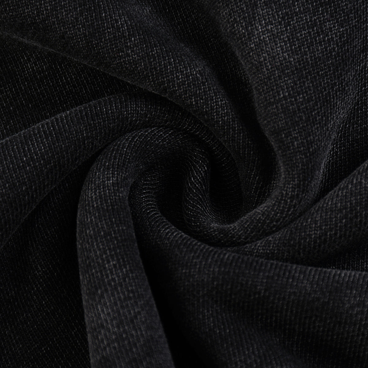 Pantalones cortos deportivos con bordes sin rematar y lavados a la piedra